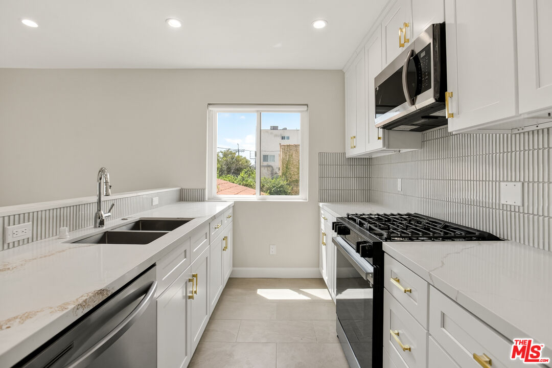 1470 Rexford Dr Unit: 103
