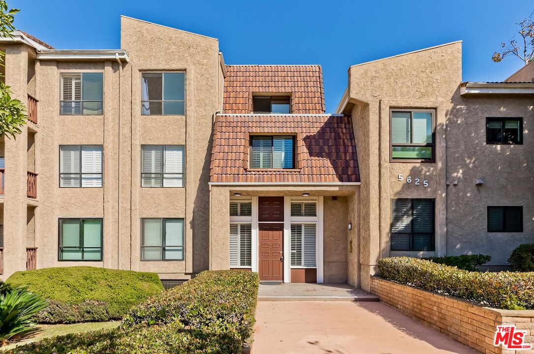 5625 Cambridge Way Unit: 203