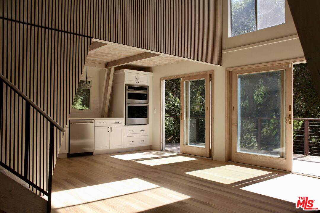 1578 Topanga Skyline Dr