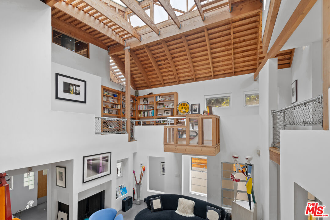 229 San Juan Ave