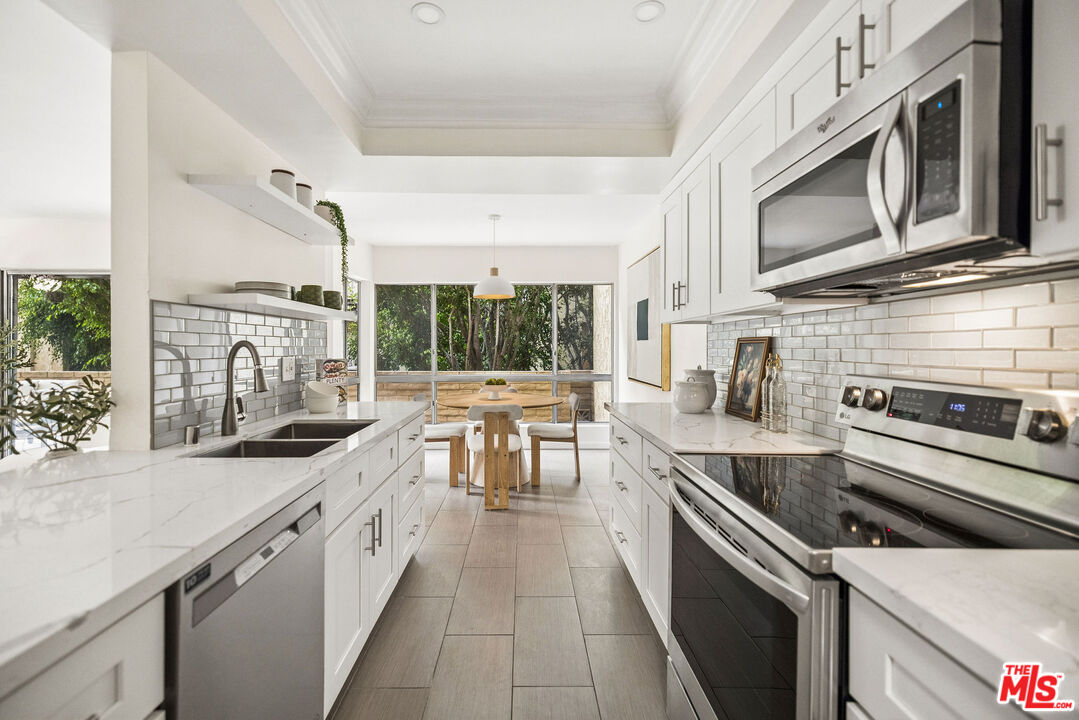 5600 Kensington Way Unit: 105