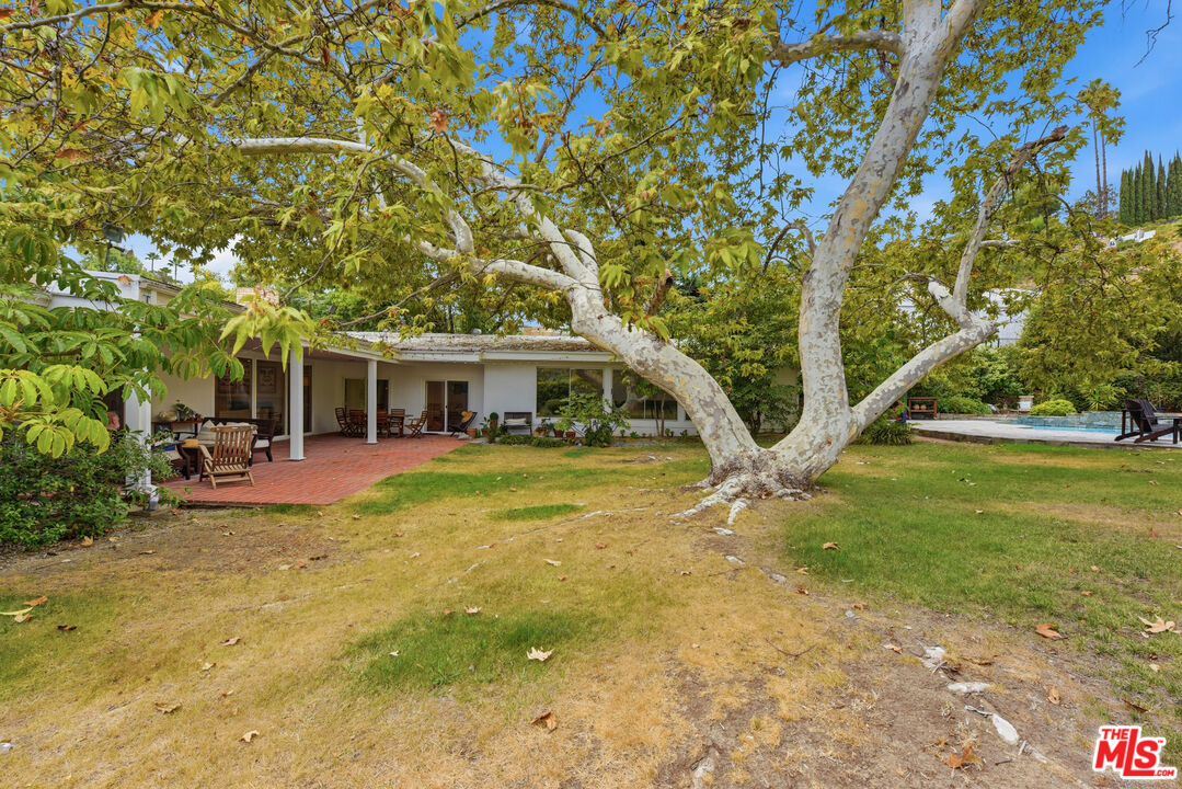 4401 Nogales Dr