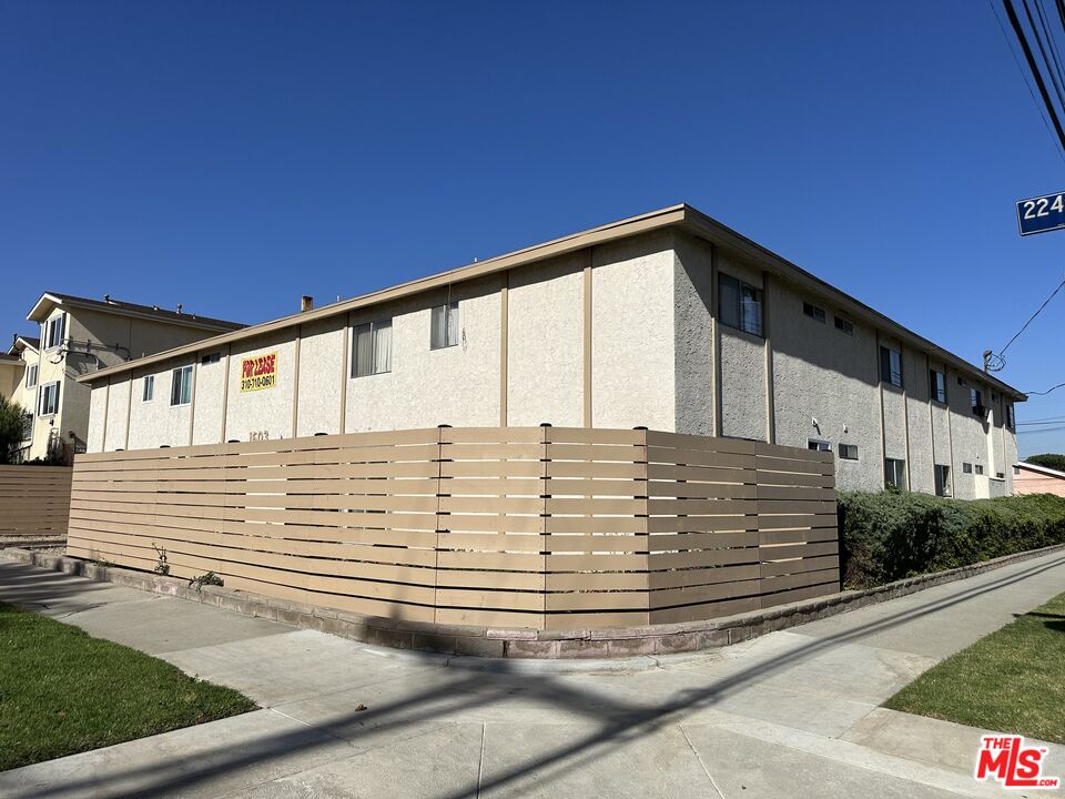 1603 W 224th St Unit: 12