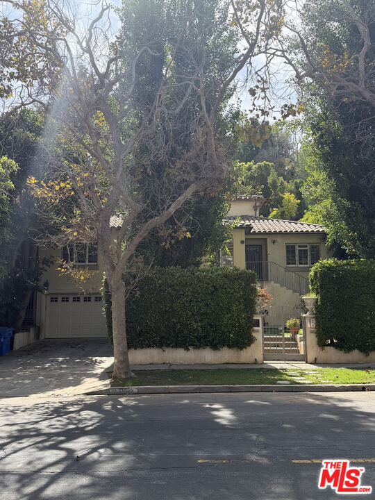 1035 Westholme Ave