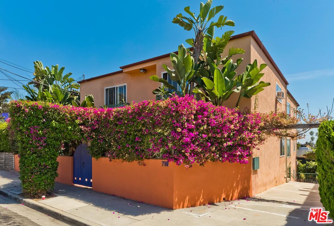 710 Pier Ave Unit: 1