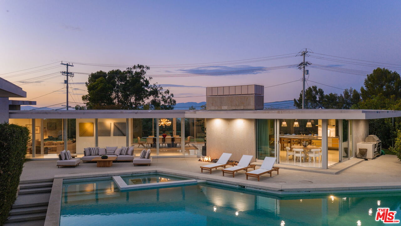 14700 Mulholland Dr