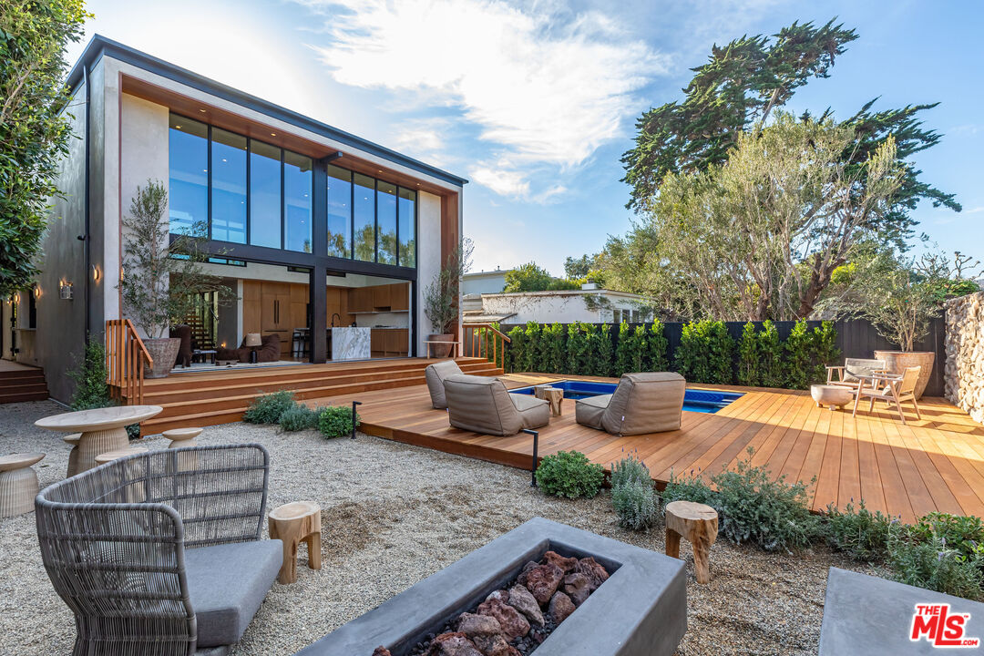 23505 Malibu Colony Rd