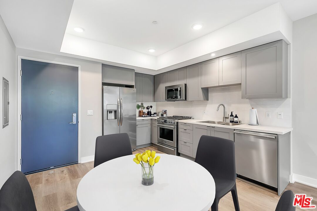 11050 Hartsook Unit: 306