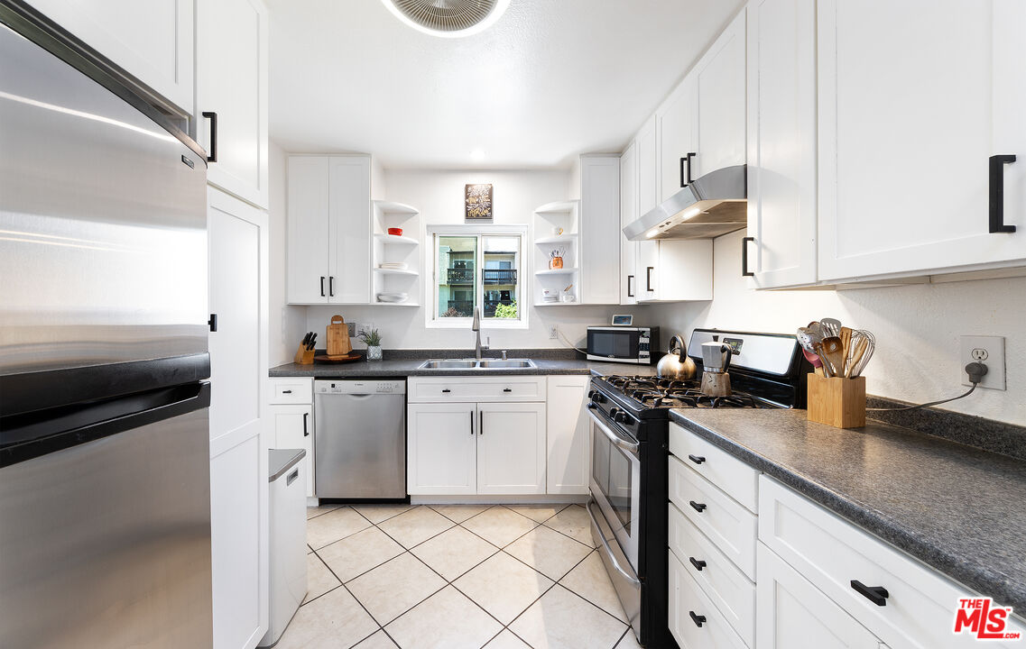 4931 Indian Wood Rd Unit: 357