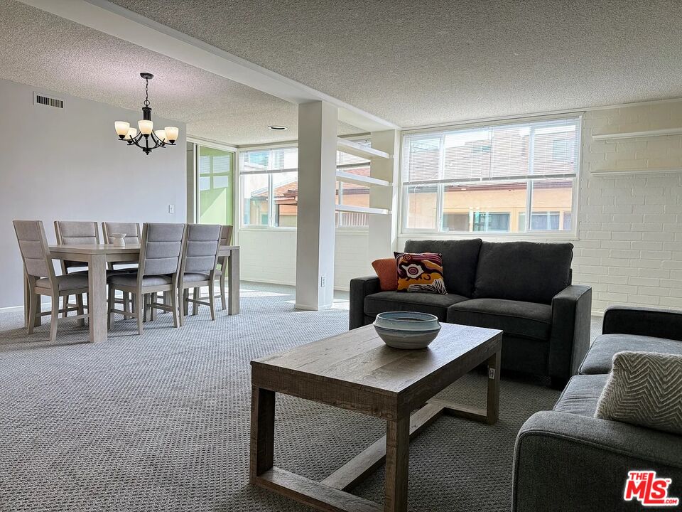 540 Kelton Ave Unit: 2D
