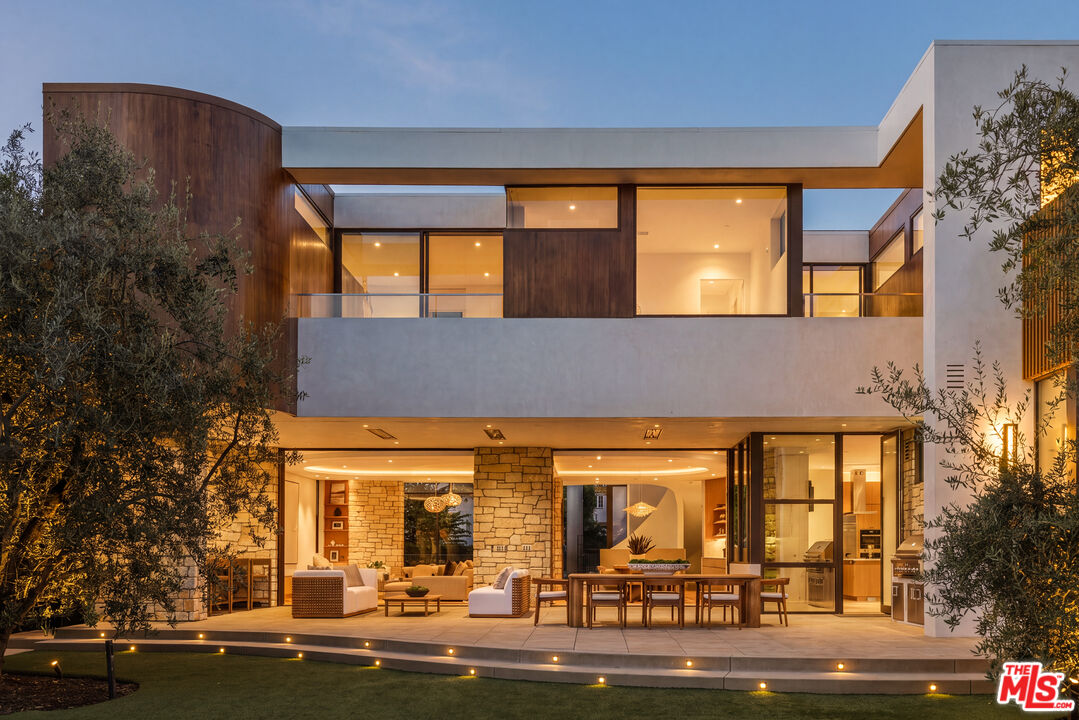 709 Walden Dr