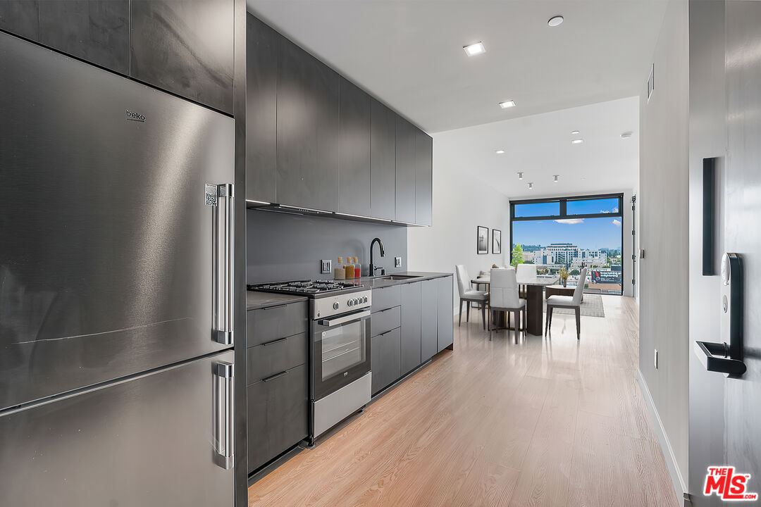 3688 Overland Ave Unit: 522