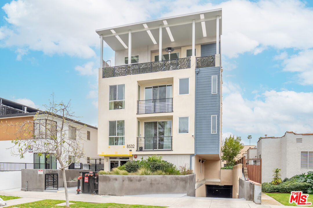 8532 Cashio St Unit: 101