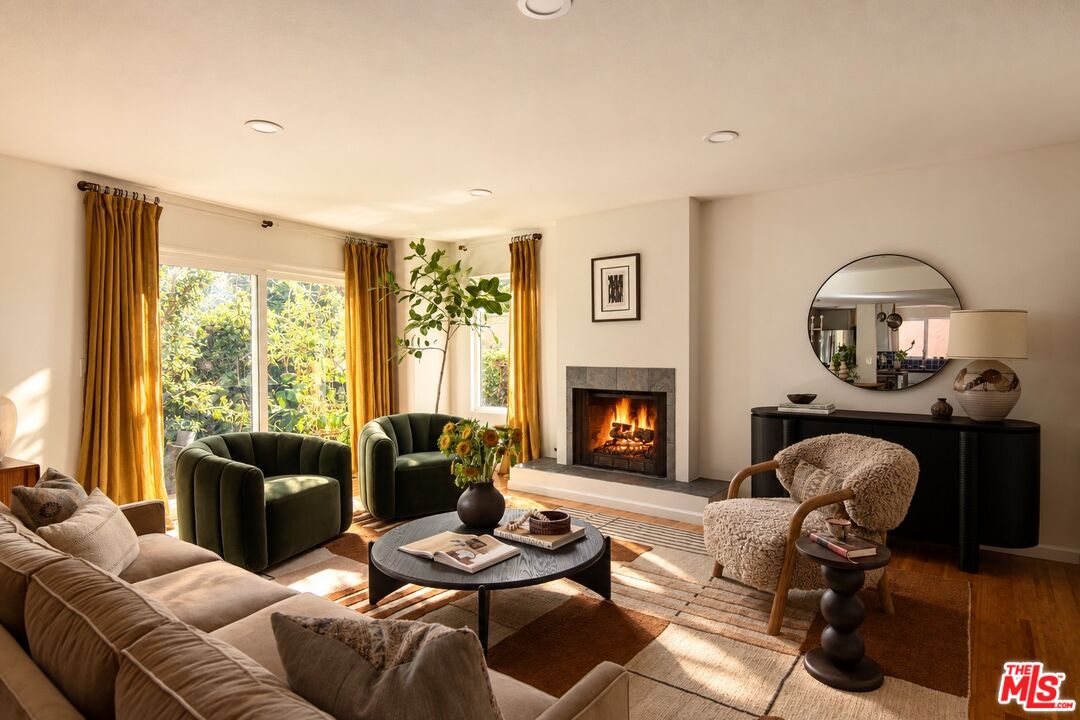 1768 Glendon Ave Unit: 4