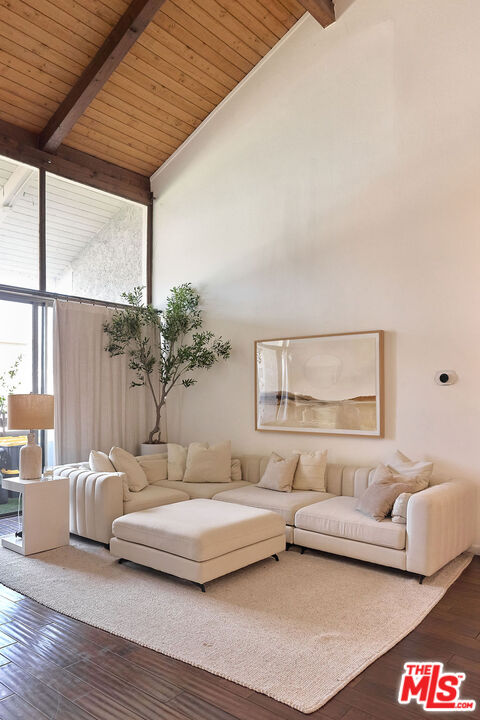 11706 Montana Ave Unit: 309