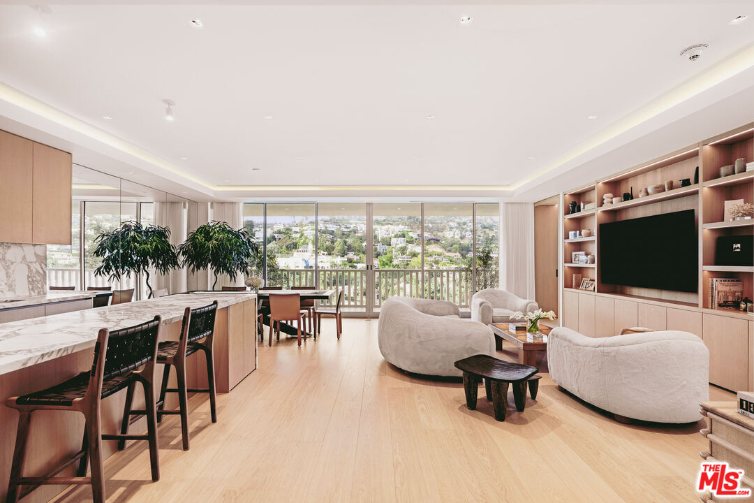 9255 Doheny Rd Unit: 1803