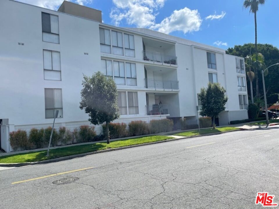 9297 Burton Way Unit: 1