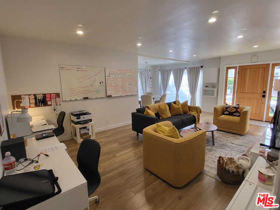 450 S Rexford Dr Unit: 1