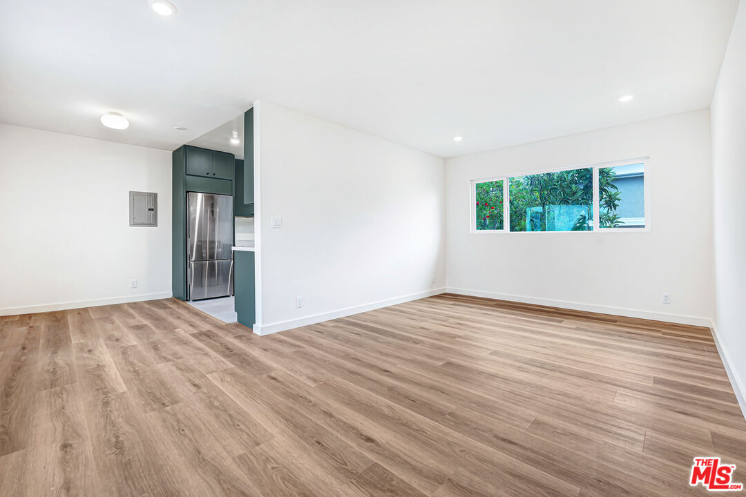 16185 W Sunset Blvd Unit: 3
