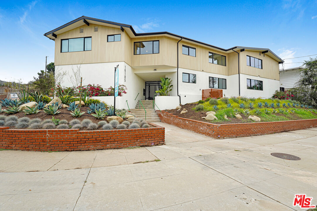 16185 W Sunset Blvd Unit: 7
