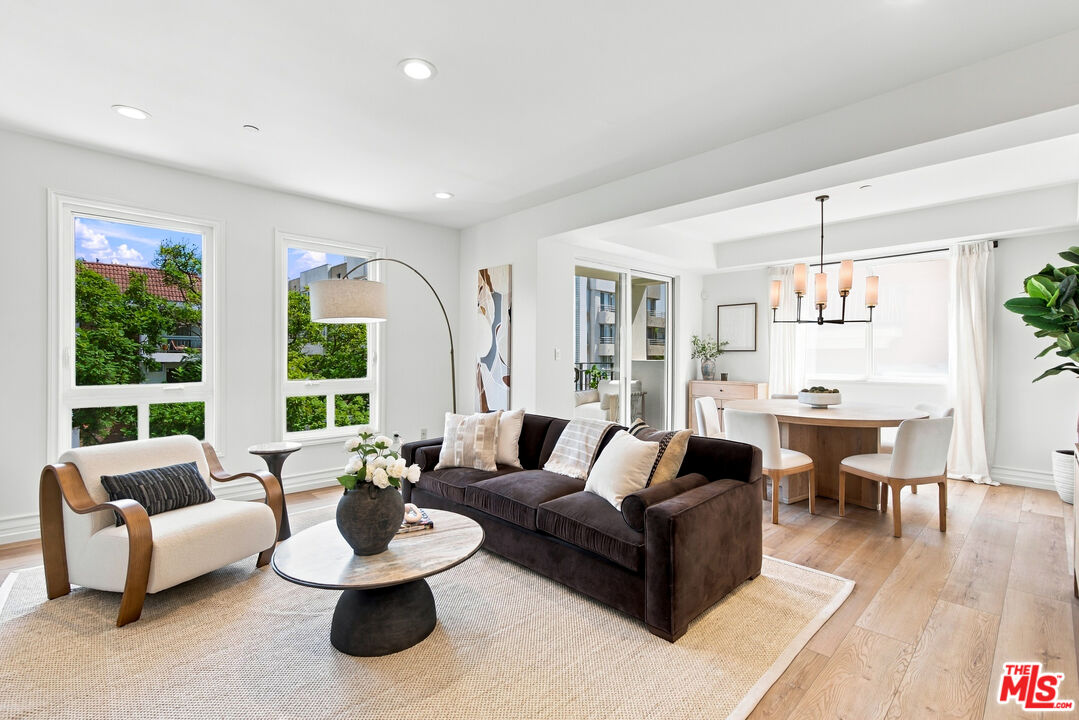 325 Arnaz Dr Unit: 301