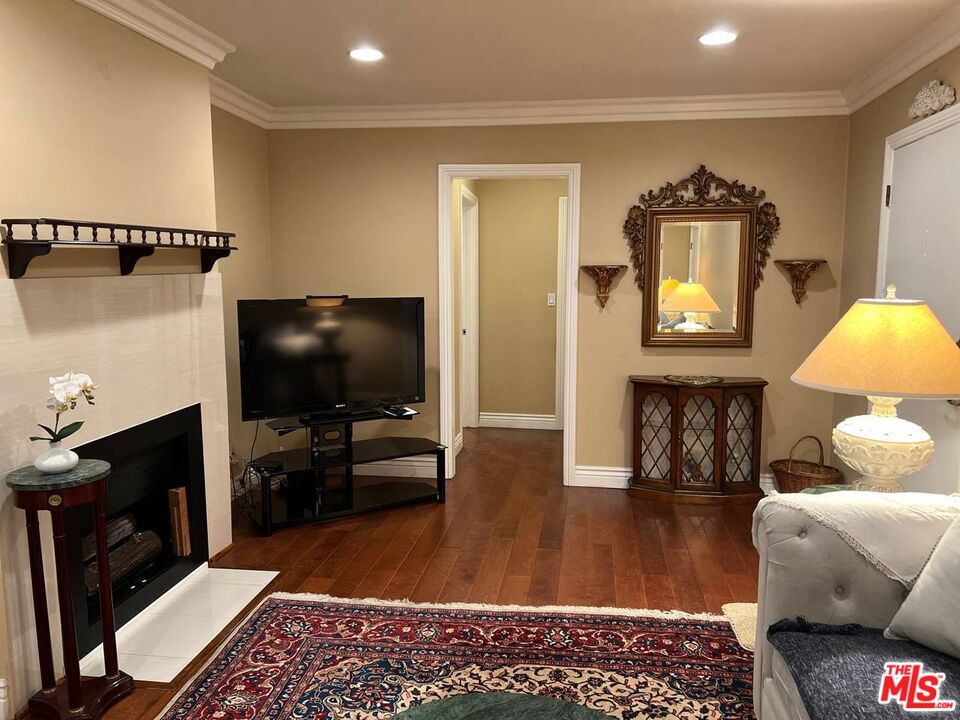 1845 Corinth Ave Unit: 204