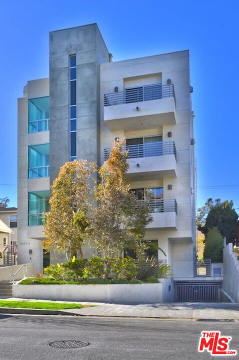 10633 Eastborne Ave Unit: 402