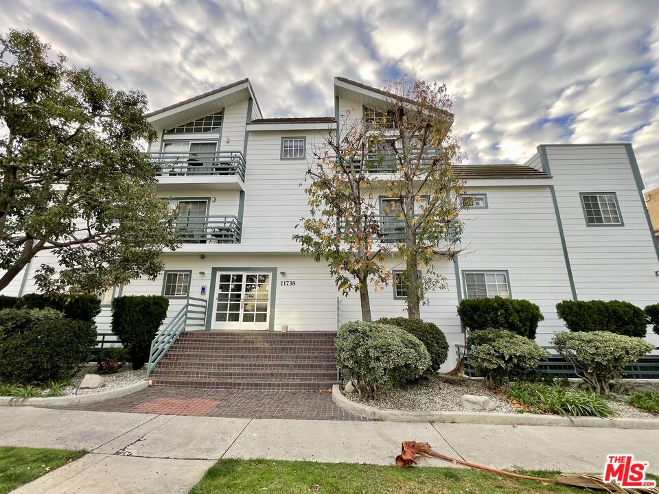 11738 Mayfield Unit: 106
