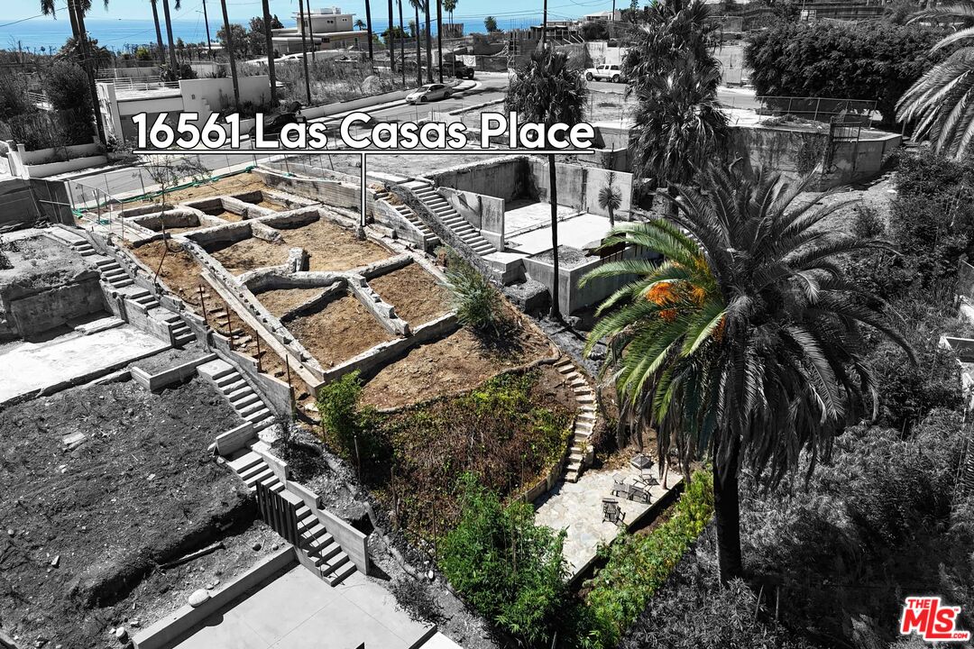 16561 Las Casas Pl