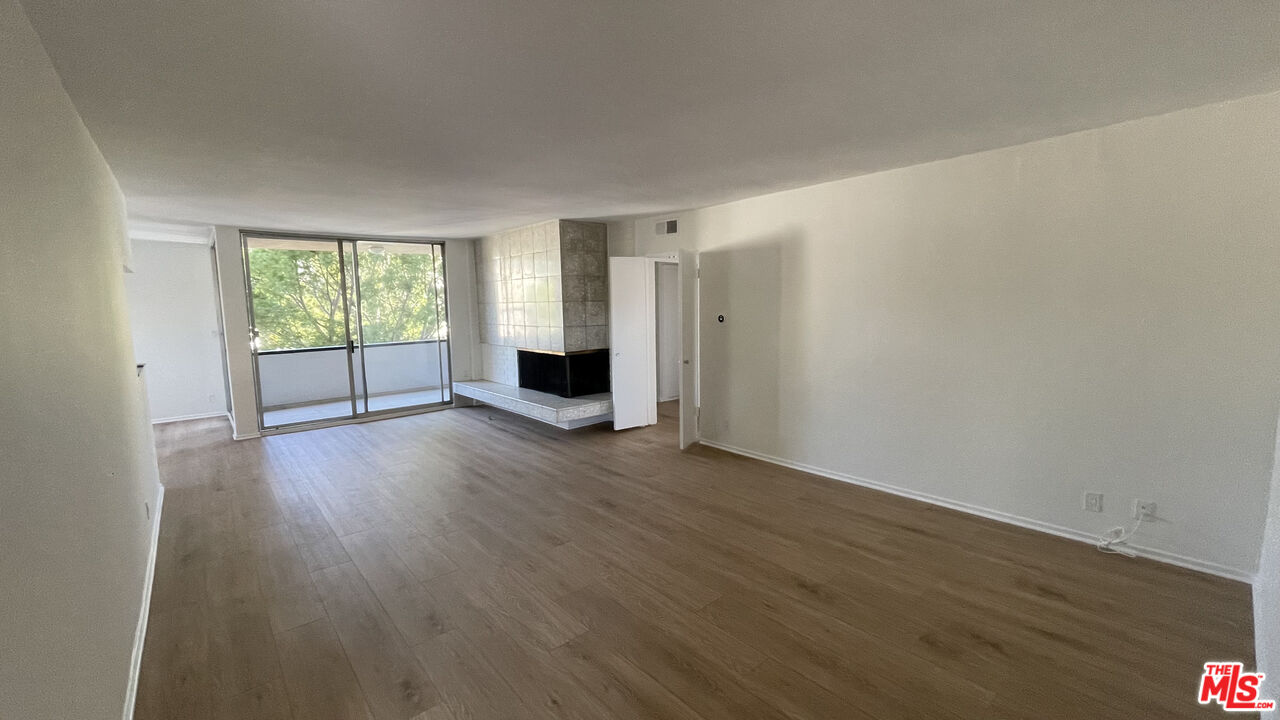 9930 Durant DR Unit: 4