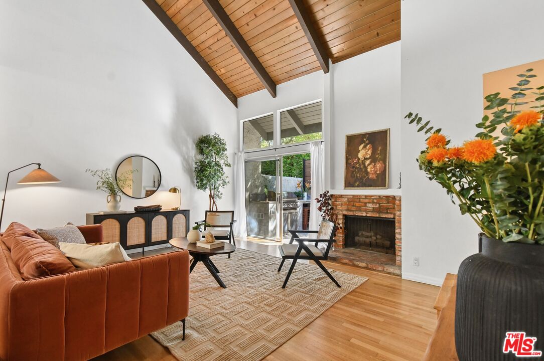 4241 Colfax Ave Unit: J