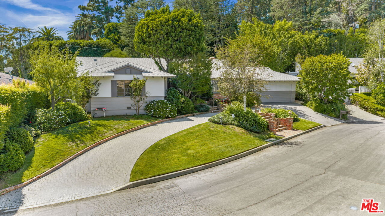 676 Elkins Rd