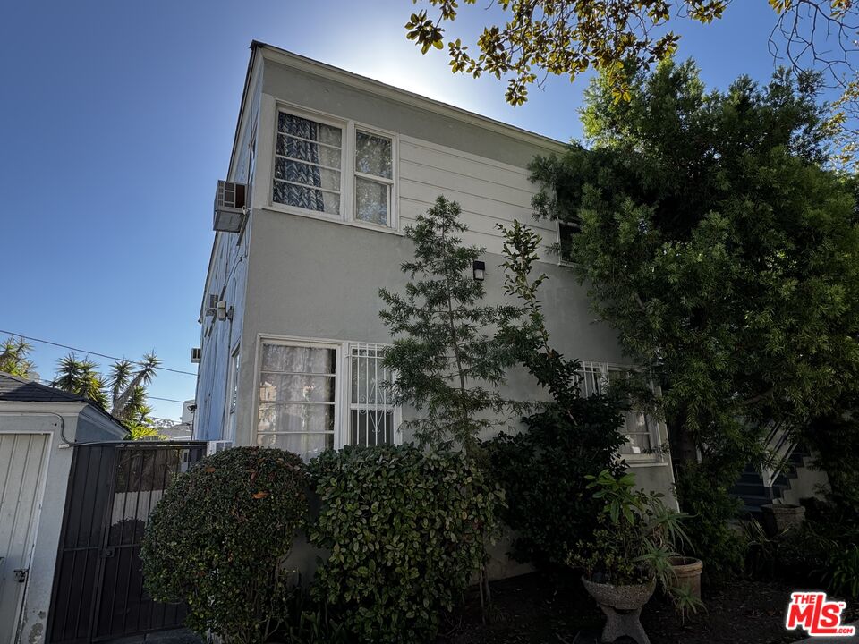 1242 Edris Dr