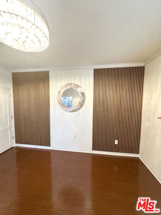 1025 Dewey Ave Unit: 205
