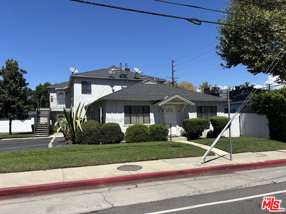 14311 Magnolia Blvd