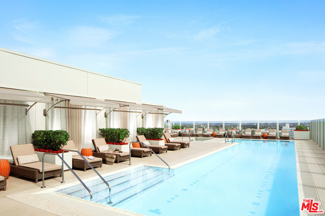 1221 W OCEAN AVE Unit: 804