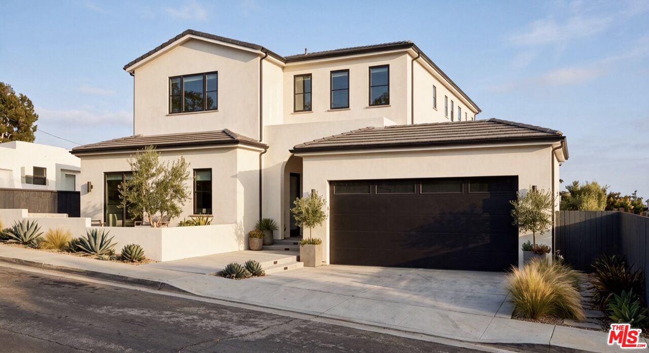 720 Lachman Ln
