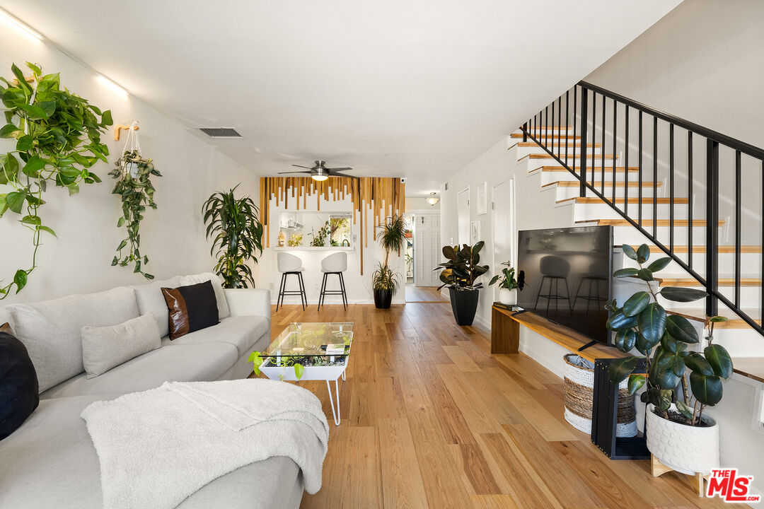 4558 Willis Ave Unit: 123
