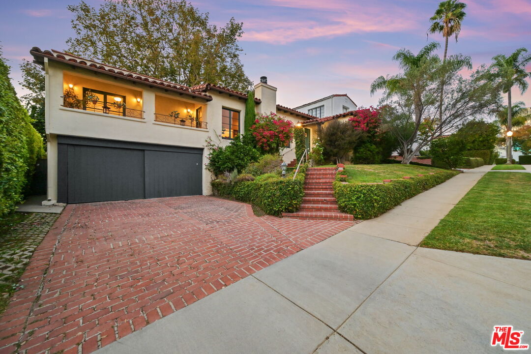 10323 Dunkirk Ave