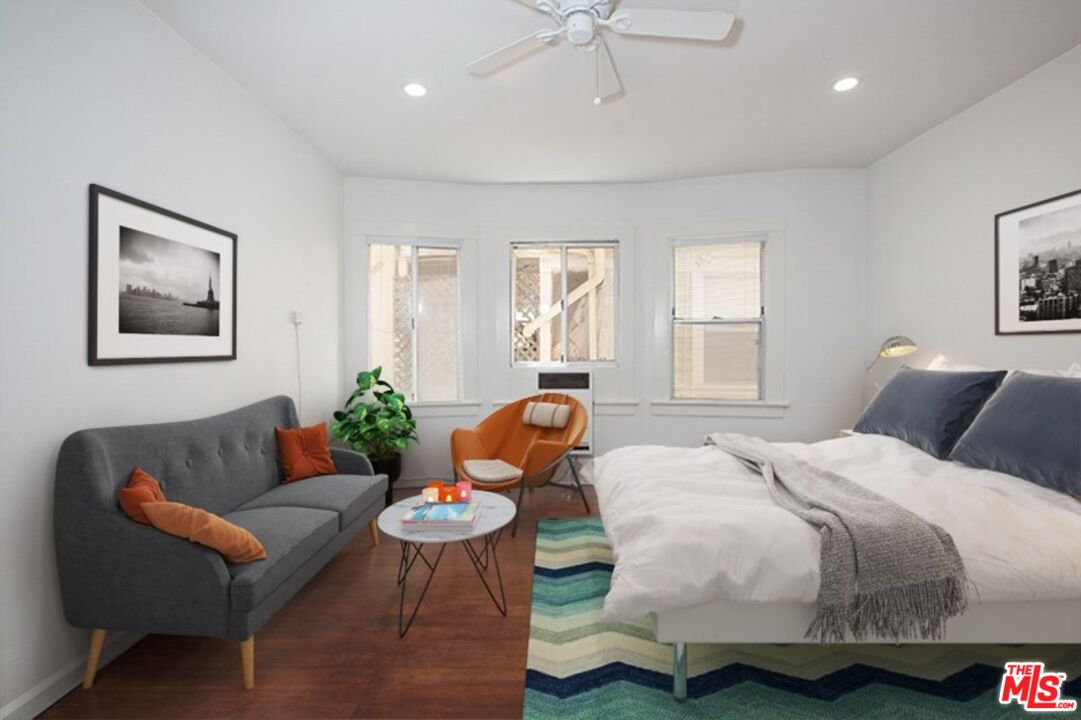 40 Rose Ave Unit: 2