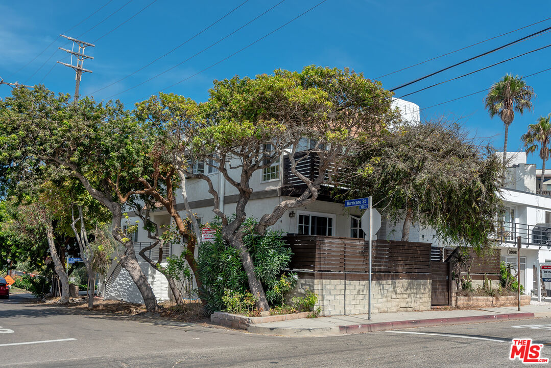3900 Pacific Ave