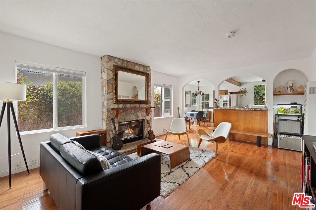 8885 Carson St