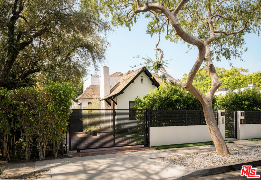 543 Westmount Dr