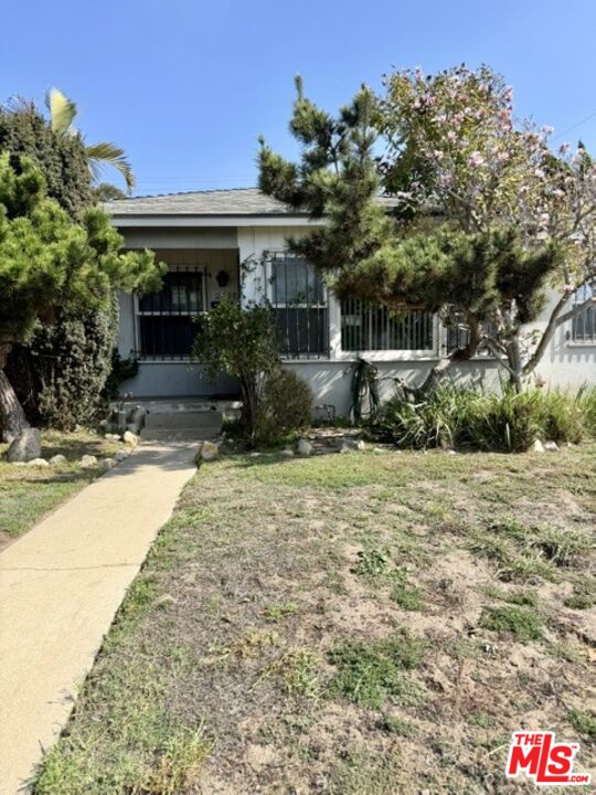 12498 Rubens Ave