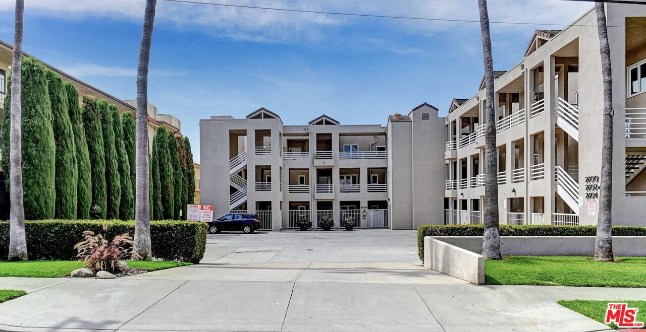 2604 E 20th St Unit: 205E