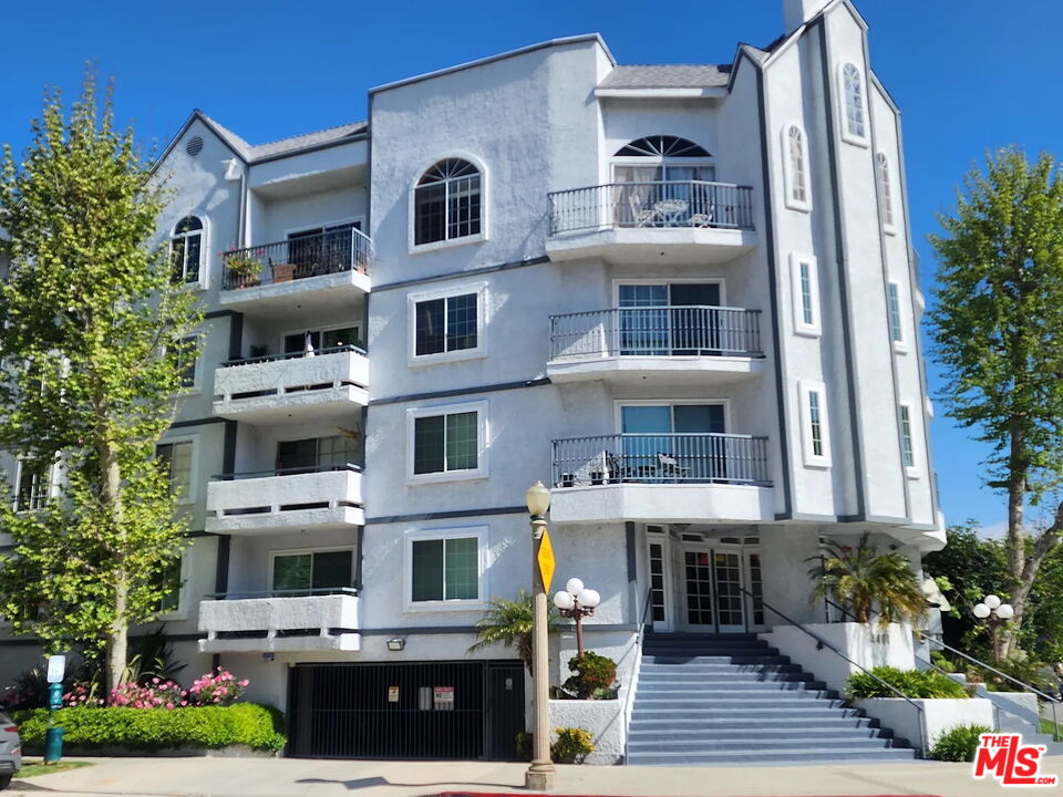 4401 Sepulveda Blvd Unit: 104