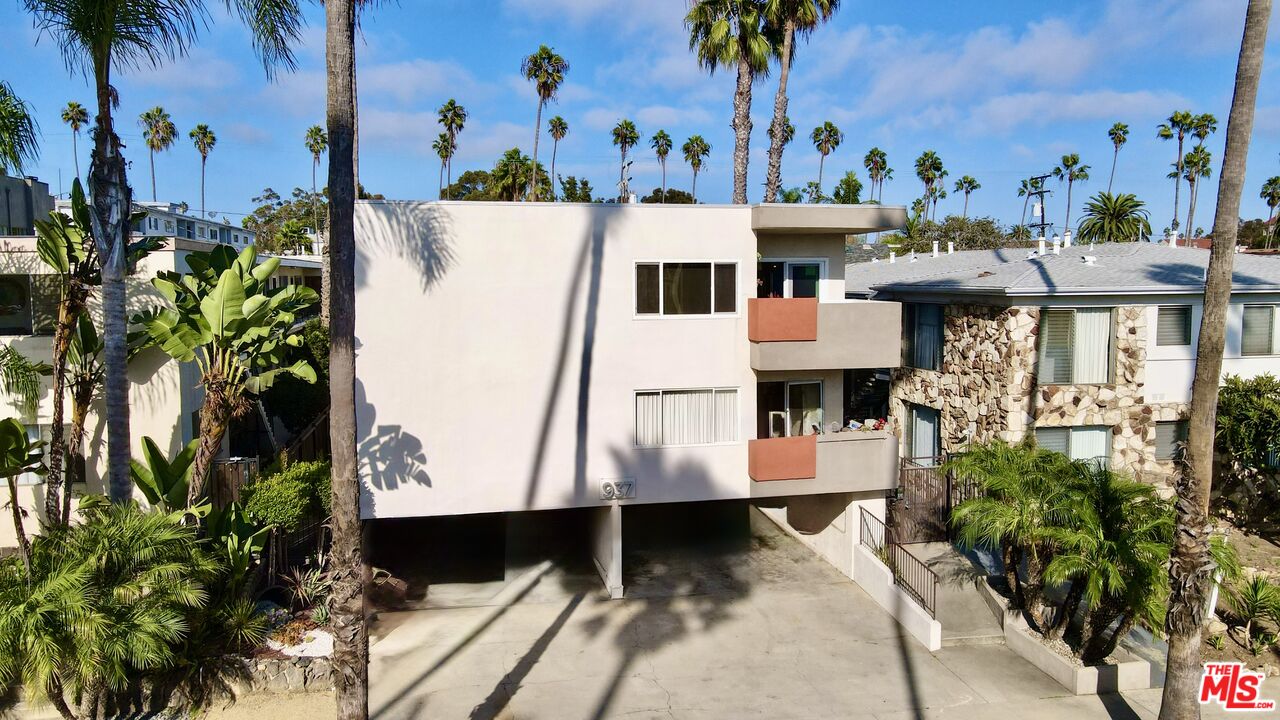 937 5th St Unit: 8