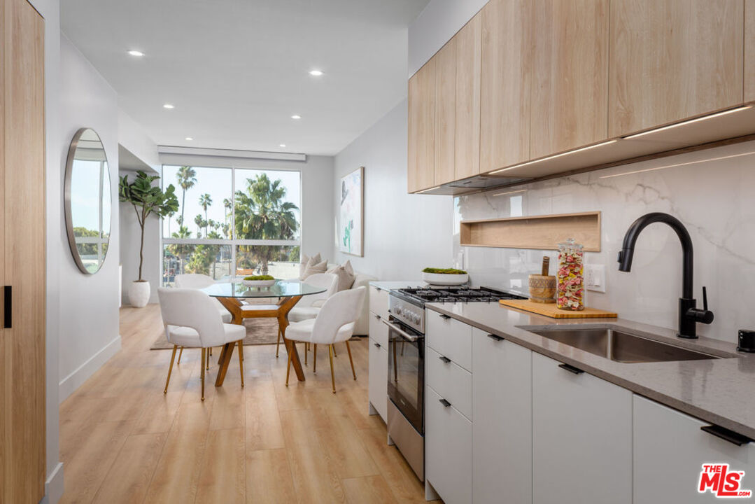 12431 Rochester Ave Unit: 102