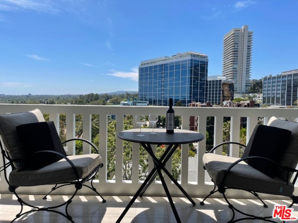 999 N Doheny Dr Unit: 1001