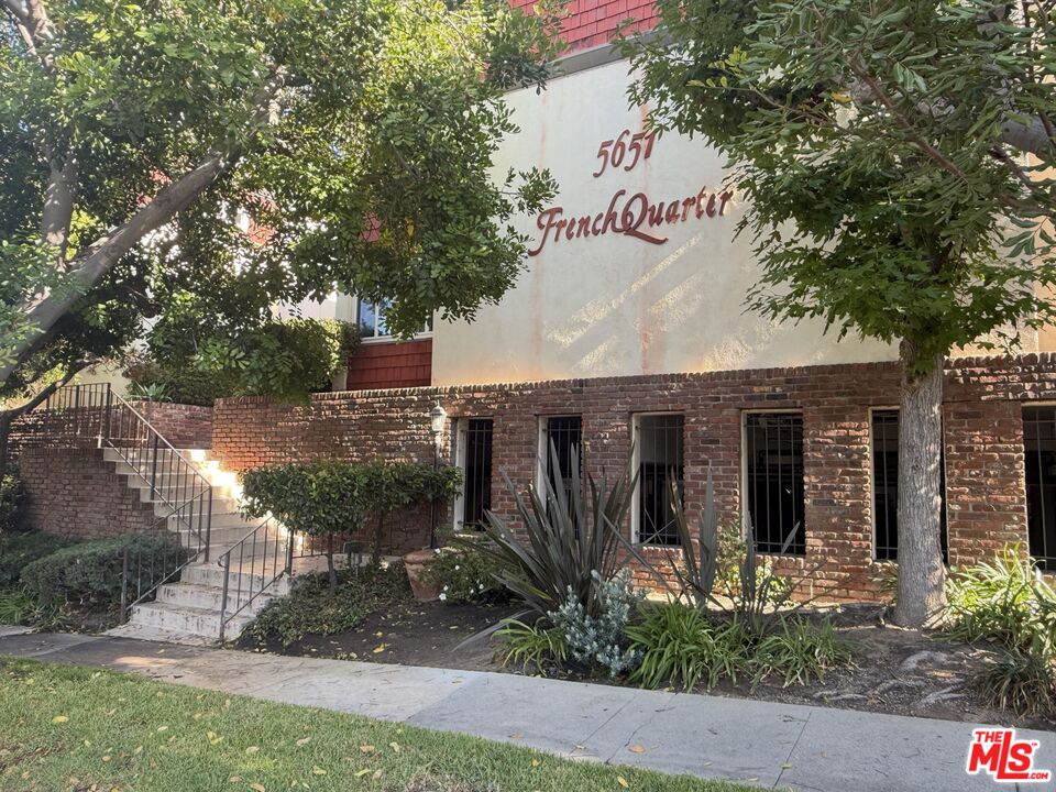 5651 Sumner Way Unit: 310